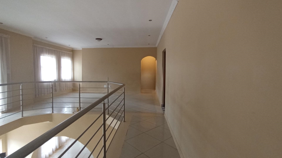 5 Bedroom Property for Sale in Blue Valley Golf Estate Gauteng