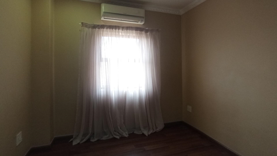 5 Bedroom Property for Sale in Blue Valley Golf Estate Gauteng