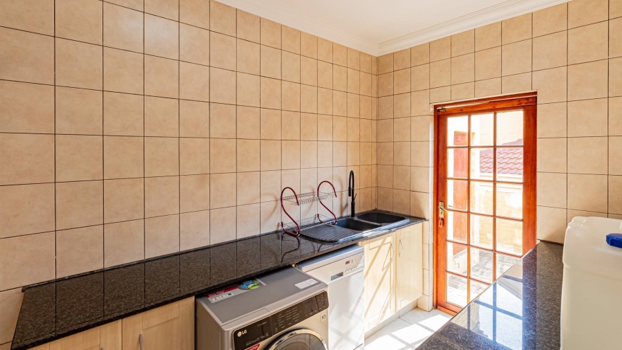 4 Bedroom Property for Sale in Kyalami Gauteng