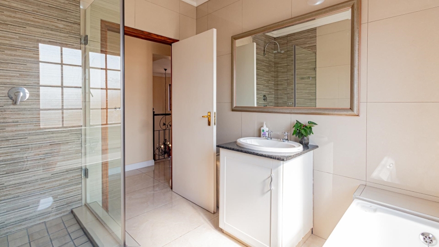 4 Bedroom Property for Sale in Kyalami Gauteng