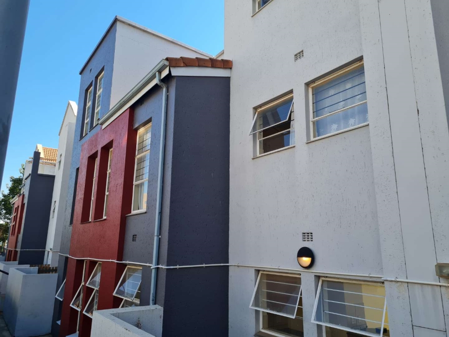 To Let 2 Bedroom Property for Rent in Ferndale Gauteng