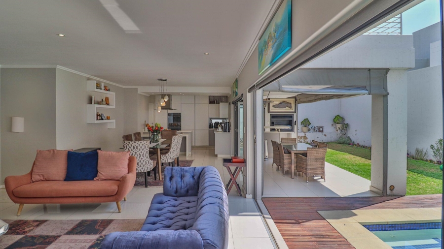 To Let 4 Bedroom Property for Rent in Bryanston Gauteng