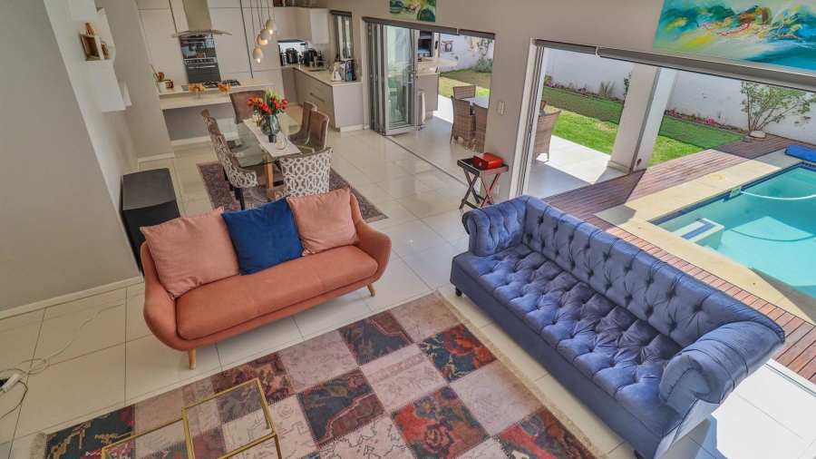 To Let 4 Bedroom Property for Rent in Bryanston Gauteng