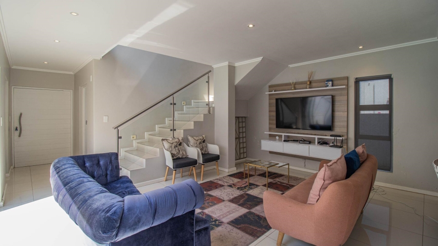 To Let 4 Bedroom Property for Rent in Bryanston Gauteng