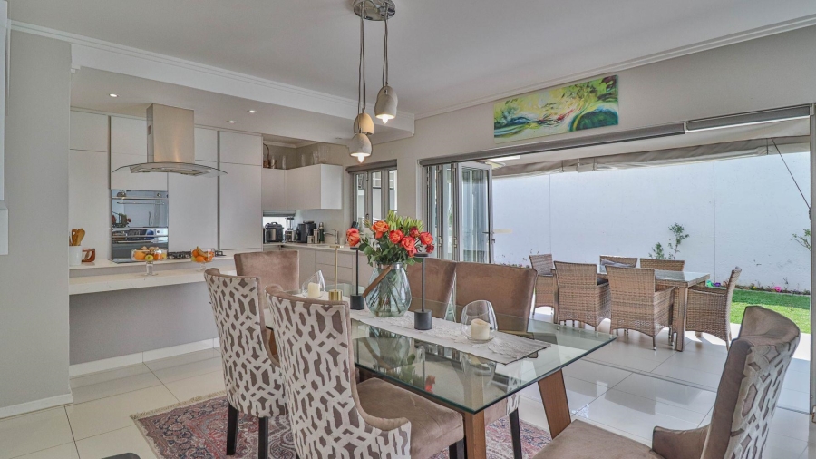 To Let 4 Bedroom Property for Rent in Bryanston Gauteng