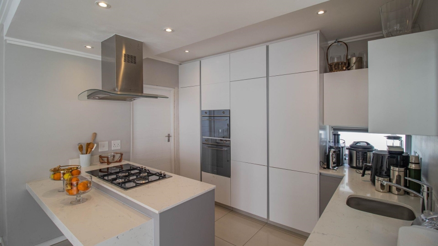To Let 4 Bedroom Property for Rent in Bryanston Gauteng