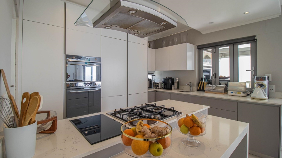To Let 4 Bedroom Property for Rent in Bryanston Gauteng