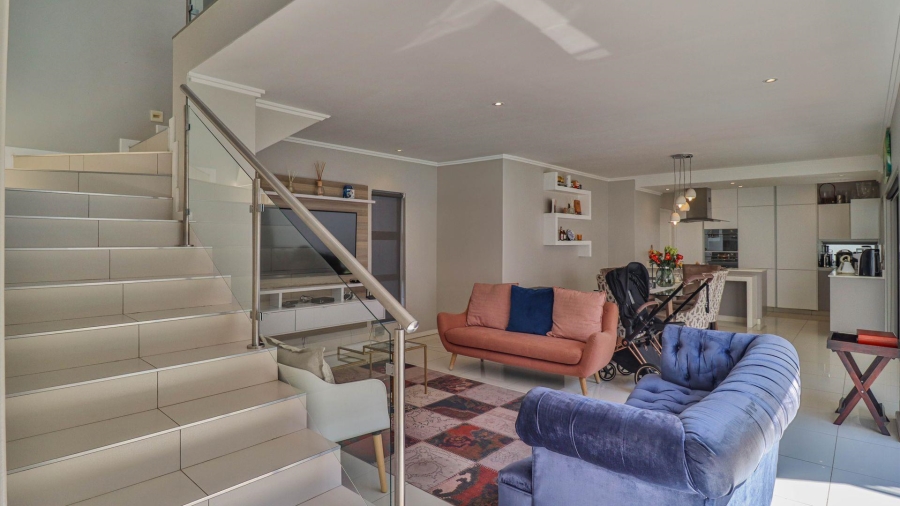 To Let 4 Bedroom Property for Rent in Bryanston Gauteng
