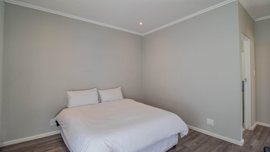 To Let 4 Bedroom Property for Rent in Bryanston Gauteng