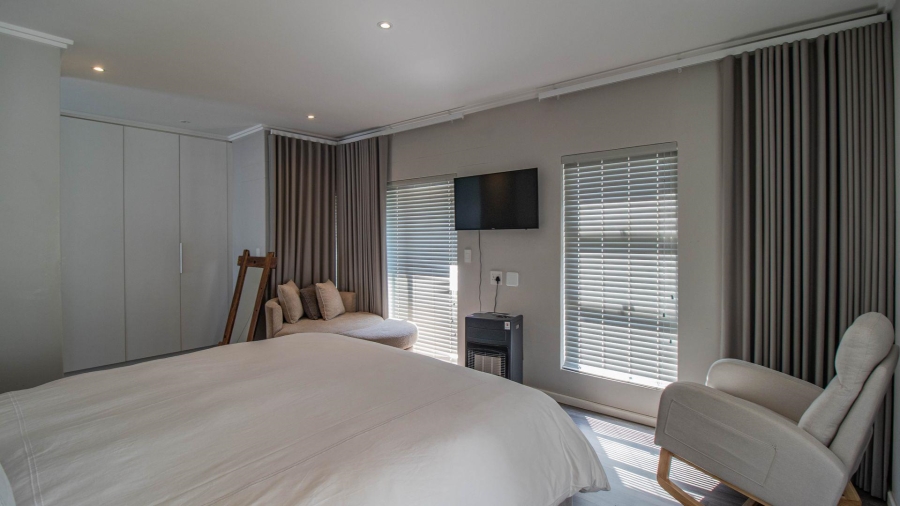 To Let 4 Bedroom Property for Rent in Bryanston Gauteng