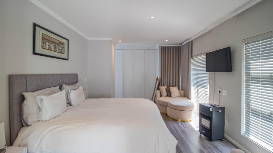 To Let 4 Bedroom Property for Rent in Bryanston Gauteng