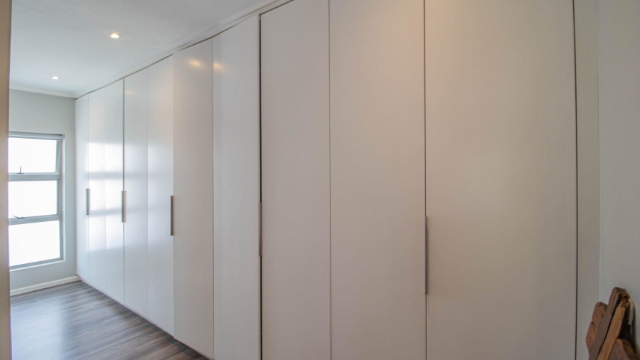 To Let 4 Bedroom Property for Rent in Bryanston Gauteng