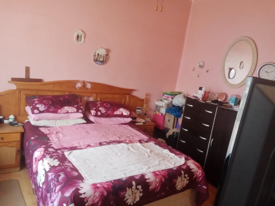 5 Bedroom Property for Sale in Westdene Gauteng