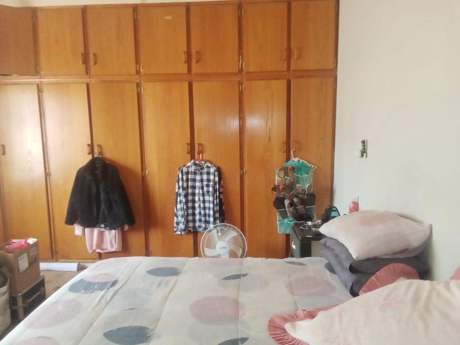 5 Bedroom Property for Sale in Westdene Gauteng