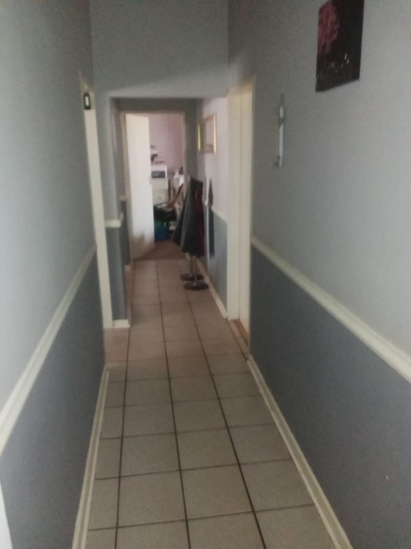 5 Bedroom Property for Sale in Westdene Gauteng
