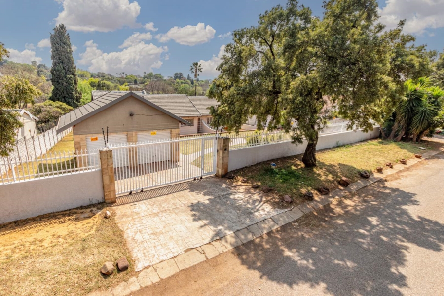 3 Bedroom Property for Sale in Weltevreden Park Gauteng