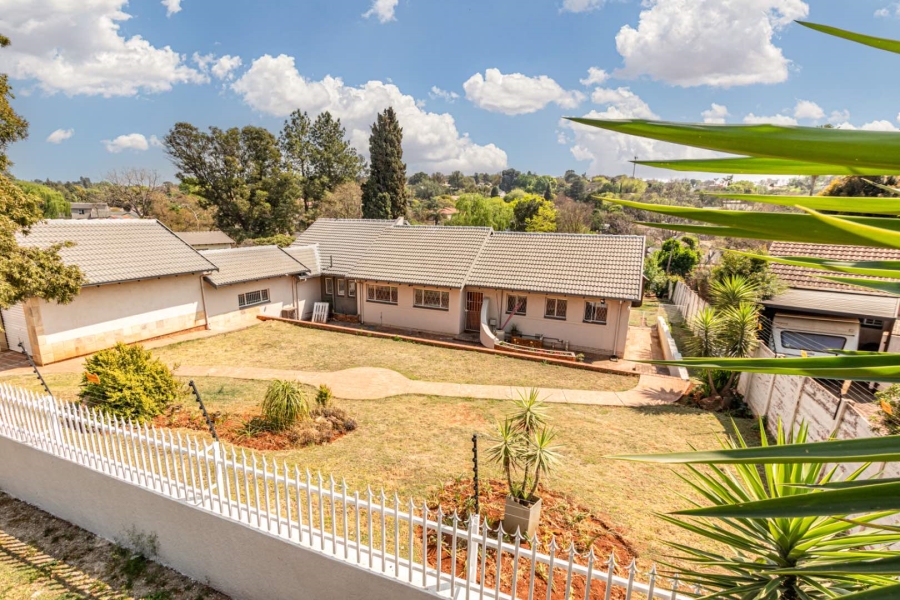 3 Bedroom Property for Sale in Weltevreden Park Gauteng