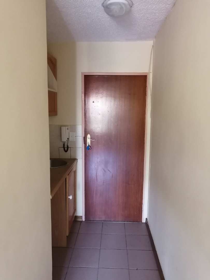 1 Bedroom Property for Sale in Hatfield Gauteng