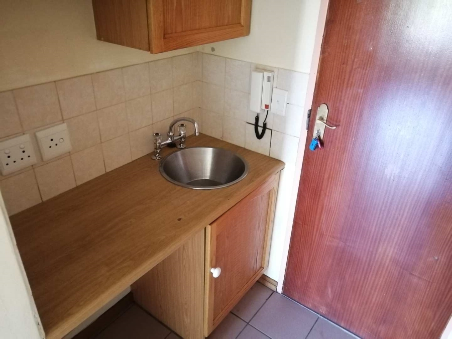 1 Bedroom Property for Sale in Hatfield Gauteng