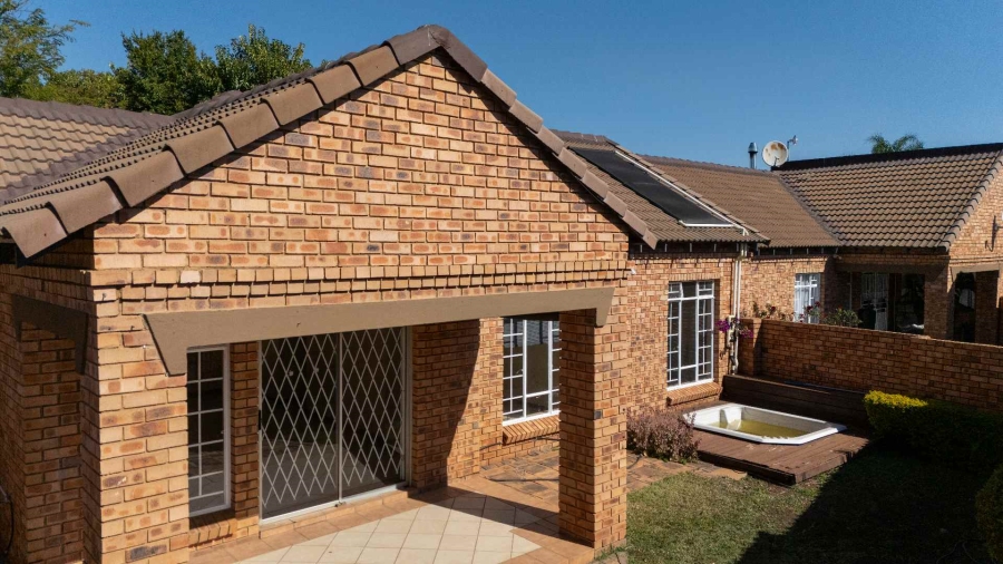 3 Bedroom Property for Sale in Equestria Gauteng