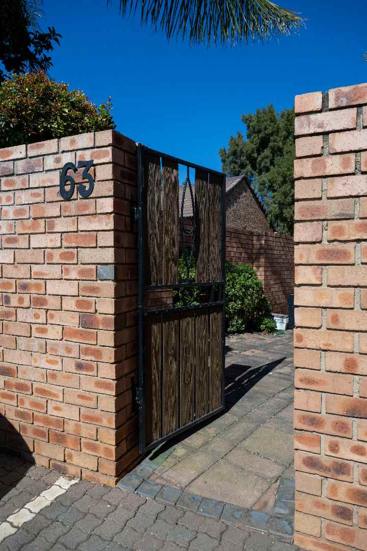 3 Bedroom Property for Sale in Equestria Gauteng