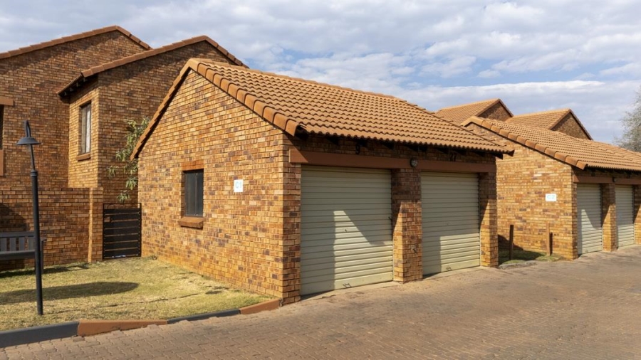 2 Bedroom Property for Sale in Mooikloof Ridge Gauteng