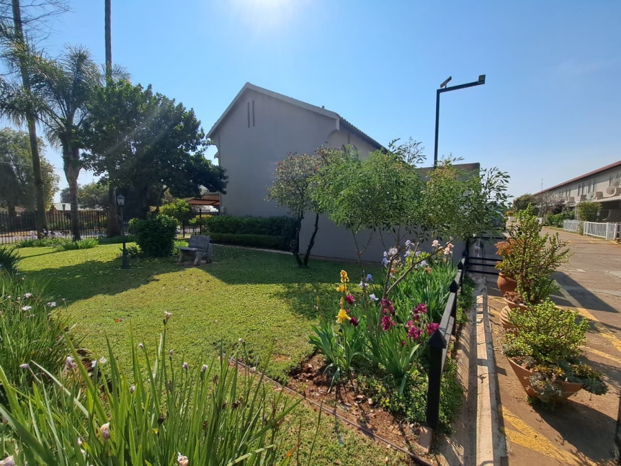 2 Bedroom Property for Sale in Kilner Park Gauteng