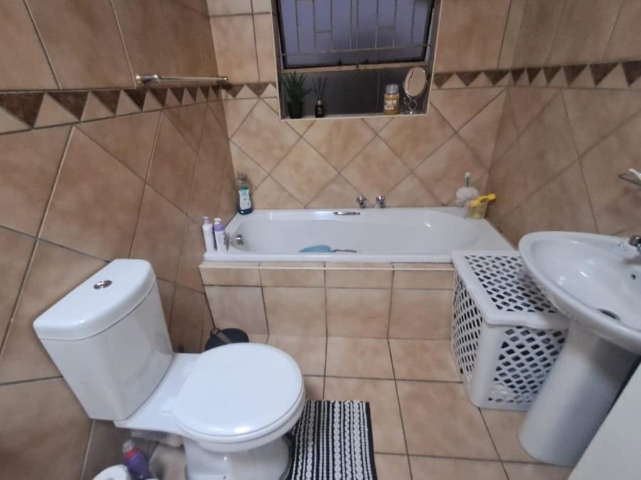 3 Bedroom Property for Sale in Florentia Gauteng