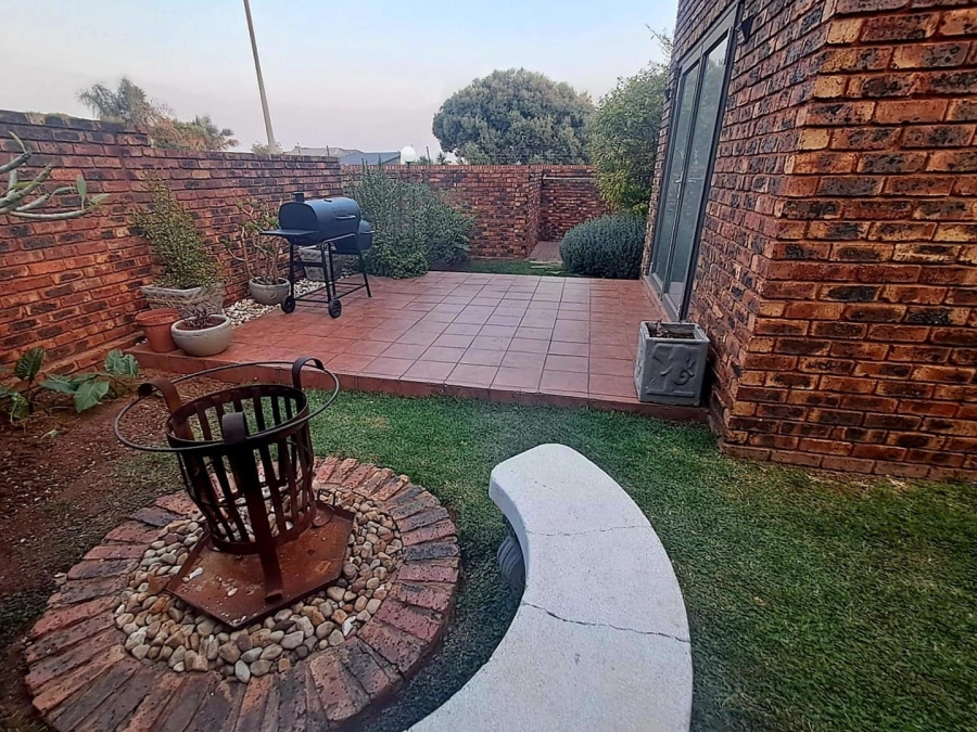 3 Bedroom Property for Sale in Florentia Gauteng