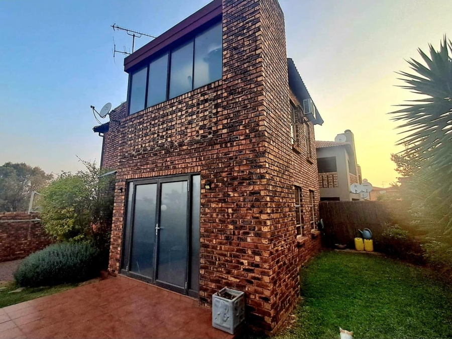 3 Bedroom Property for Sale in Florentia Gauteng