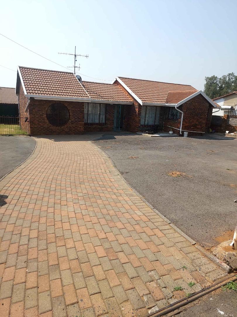 3 Bedroom Property for Sale in Elandspark Gauteng