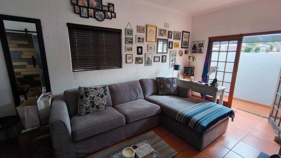 To Let 1 Bedroom Property for Rent in Brackendowns Gauteng