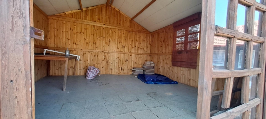 3 Bedroom Property for Sale in Brackendowns Gauteng