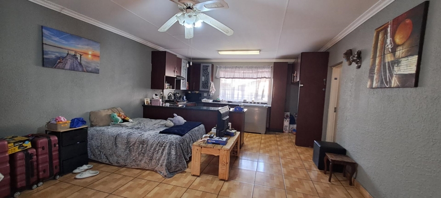 3 Bedroom Property for Sale in Brackendowns Gauteng