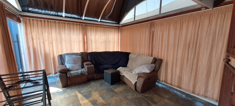 3 Bedroom Property for Sale in Brackendowns Gauteng