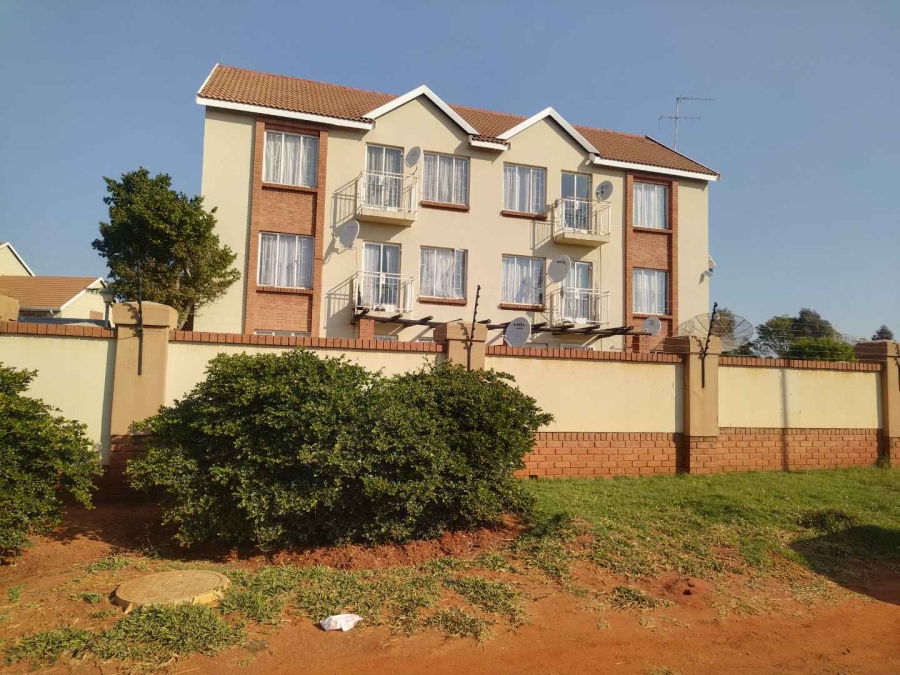 2 Bedroom Property for Sale in The Orchards Gauteng