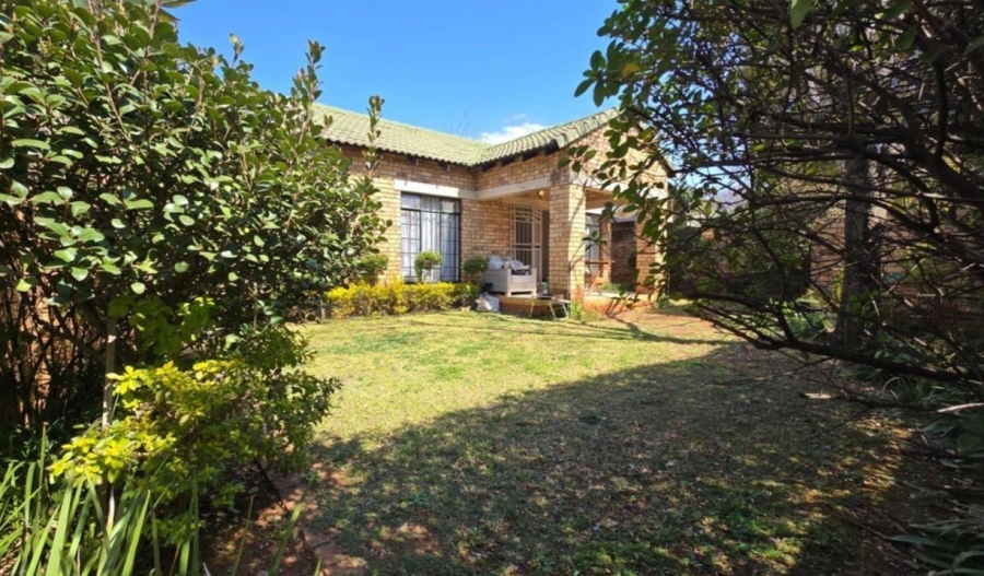 2 Bedroom Property for Sale in Equestria Gauteng