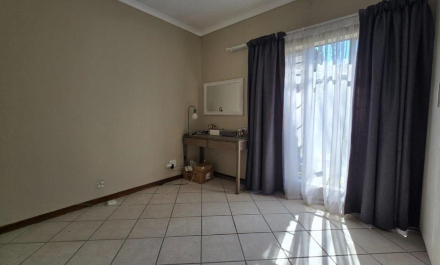 2 Bedroom Property for Sale in Equestria Gauteng