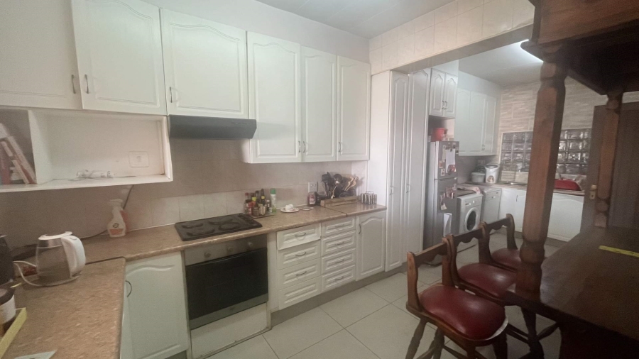 2 Bedroom Property for Sale in Brackenhurst Gauteng