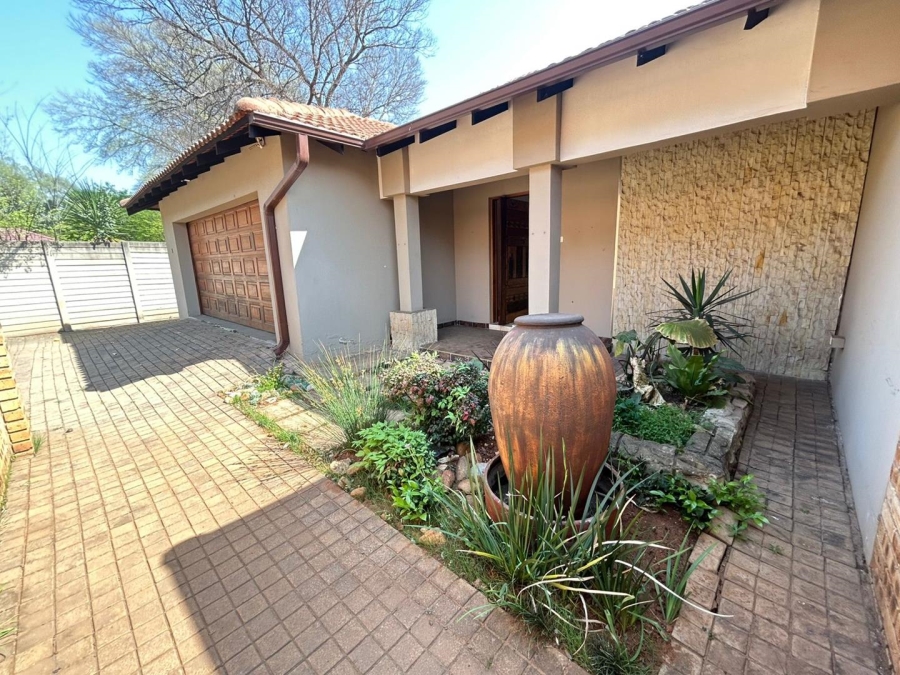 4 Bedroom Property for Sale in Three Rivers Gauteng