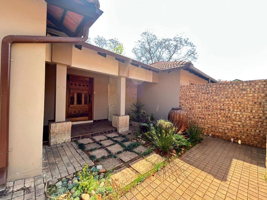 4 Bedroom Property for Sale in Three Rivers Gauteng