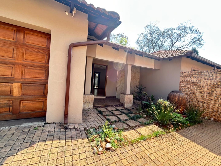 4 Bedroom Property for Sale in Three Rivers Gauteng