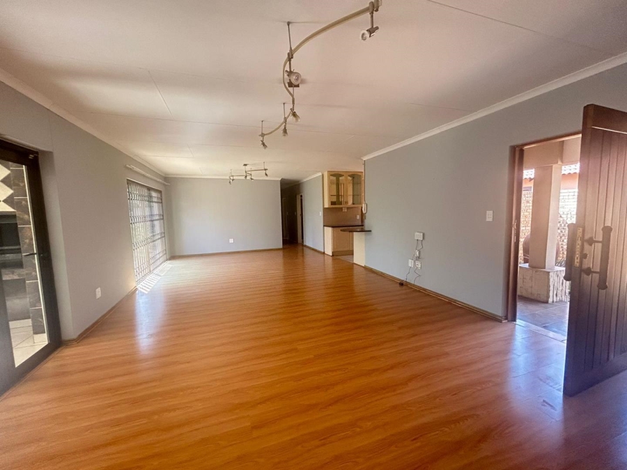 4 Bedroom Property for Sale in Three Rivers Gauteng