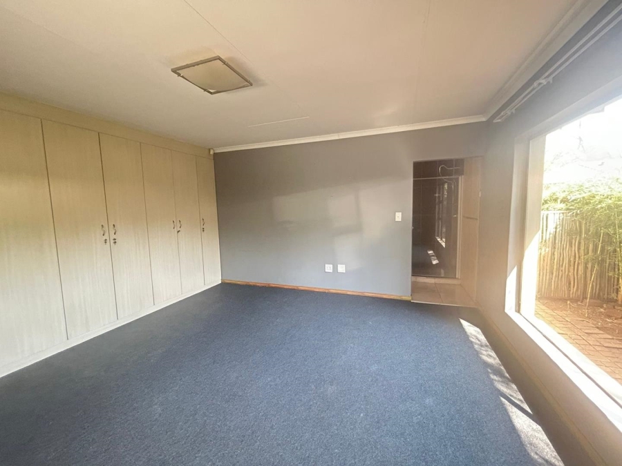 4 Bedroom Property for Sale in Three Rivers Gauteng