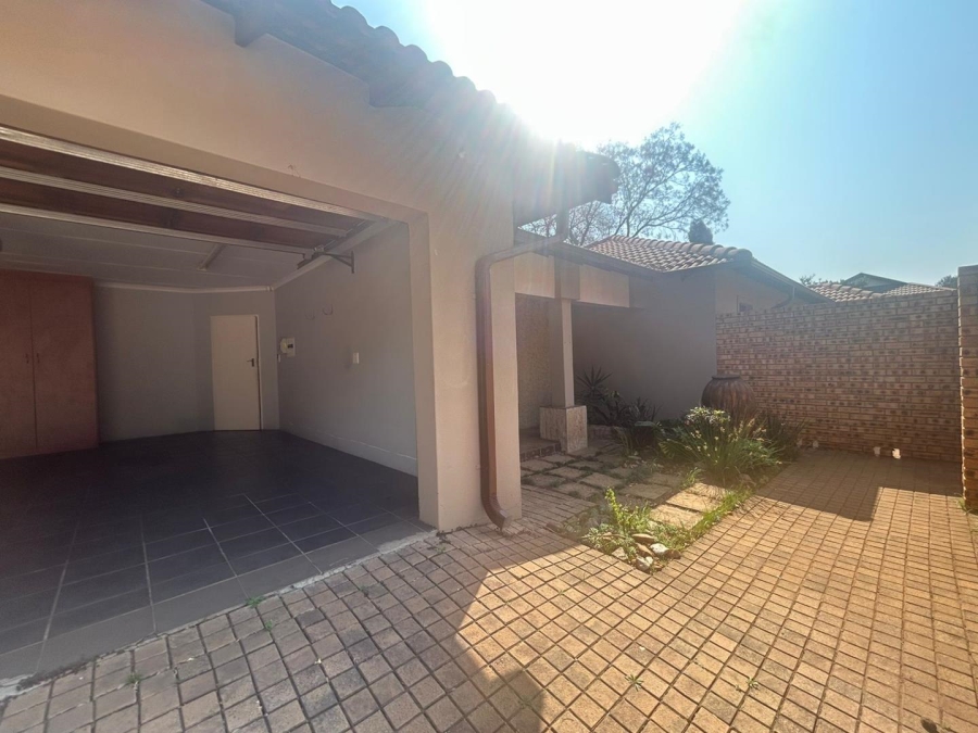 4 Bedroom Property for Sale in Three Rivers Gauteng