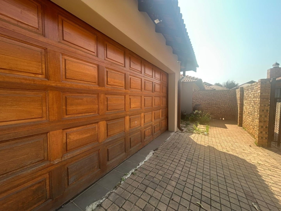4 Bedroom Property for Sale in Three Rivers Gauteng