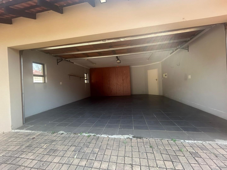 4 Bedroom Property for Sale in Three Rivers Gauteng