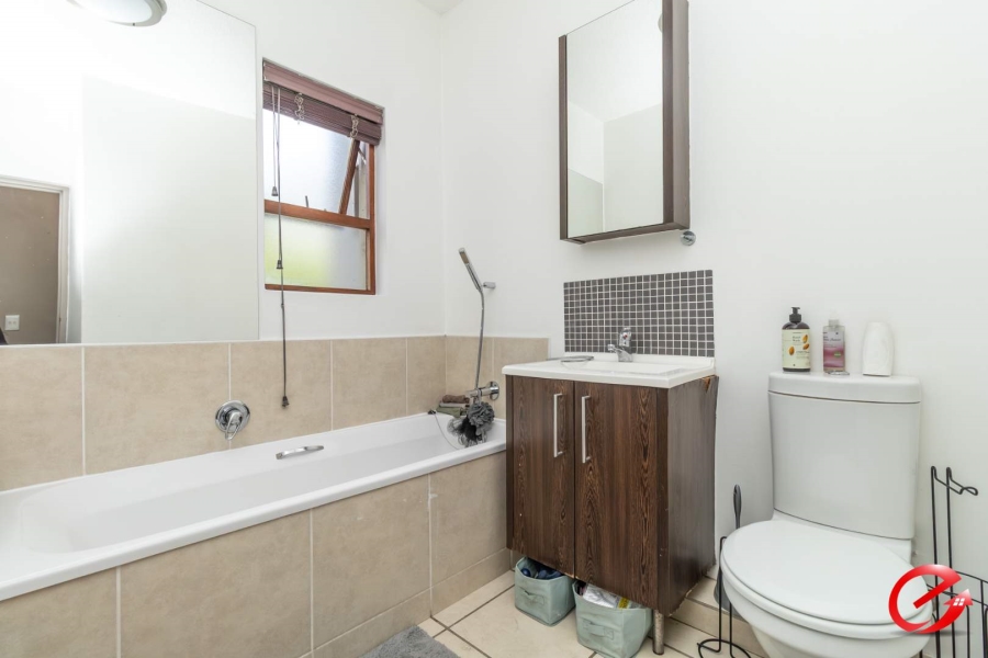 To Let 2 Bedroom Property for Rent in Fourways Gauteng