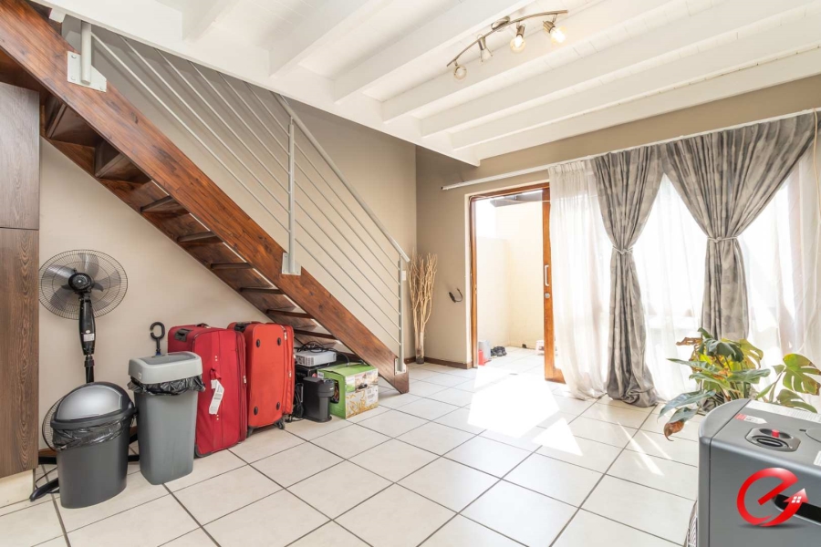 To Let 2 Bedroom Property for Rent in Fourways Gauteng