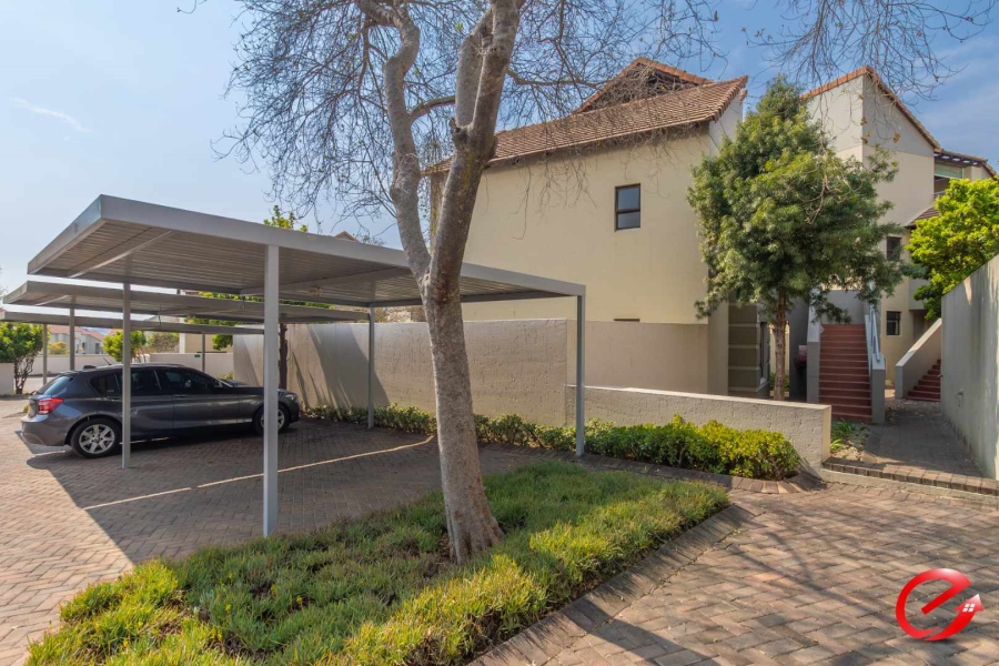 To Let 2 Bedroom Property for Rent in Fourways Gauteng